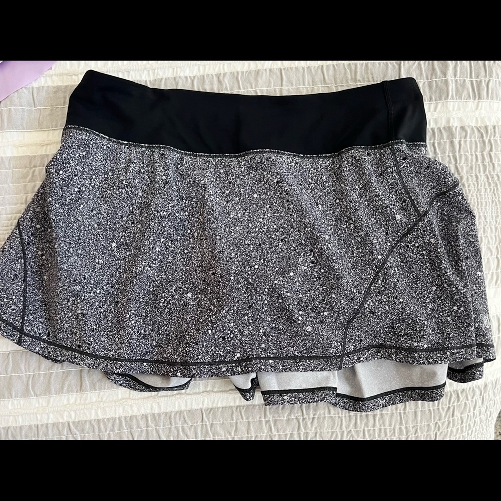 lululemon athletica Black and Speckled Gray Athletic Skirt